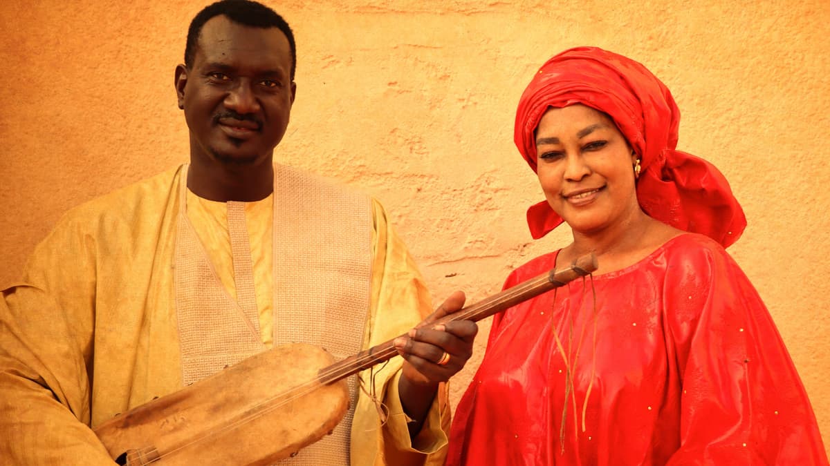 Cardigan tour date for music legends Bassekou Kouyate and Amy Sacko