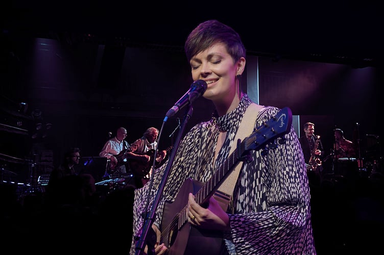 Hejira return to Cardigan’s Mwldan for spine-tingling Joni Mitchell show