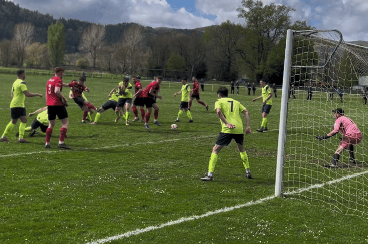 Gruff Ellis gives Porthmadog the lead against Llanrwst (Photo: Teledu Port TV)