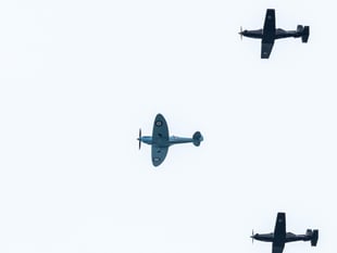 Photographer captures moment Spitfire flies over Barmouth