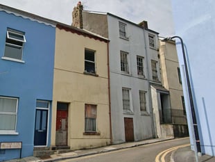 Plans to convert townhouse into HMO refused on appeal