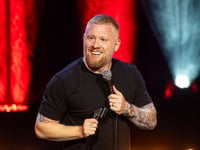 Cardigan venue to screen Paul Smith's stand-up special