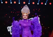 Carrie Sauce yn creu hanes trwy ennill Y Llais