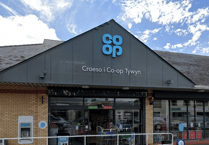 Machynlleth man twice stole from Tywyn supermarket