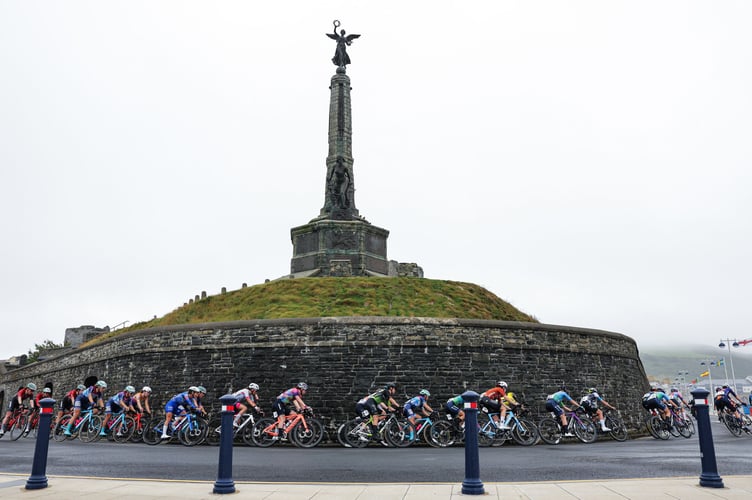 Picture by Alex Whitehead/SWpix.com - 29/06/2025 - Cycling - 2025 Lloyds National Road Race Championships - Aberystwyth, Ceredigion, Wales - Women - The Peloton - Awen Roberts (CANYON // SRAM zondacrypto Generation), Alice McWilliam (Hess Cycling Team), Millie Couzens (Fenix-Deceuninck)
