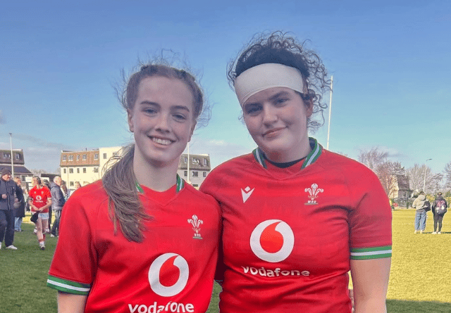 Welsh pupils Alaw Roberts, Efa Thorp shine in under-18 rugby