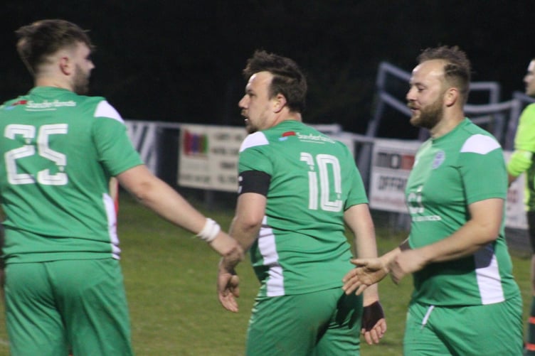 The league's top scorer, Ricky Lynes, scored twice against Llanidloes Reserves