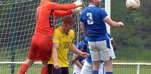 Dol keep play-off dream alive with big win