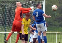 Dolgellau keep play-off dream alive with dominant win