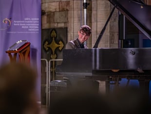 Composer urges Ceredigion and Gwynedd musicians to enter competition