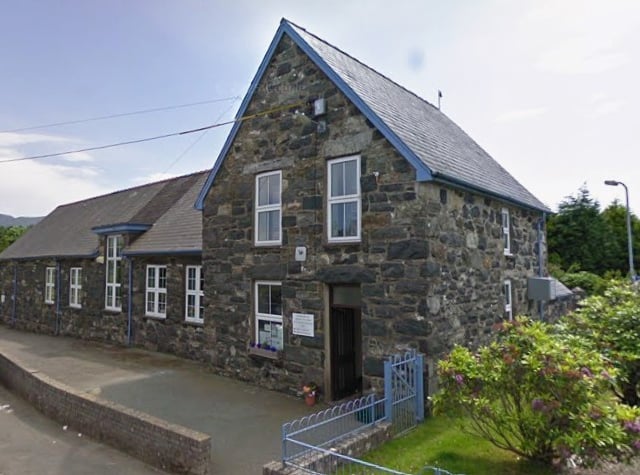 Gwynedd council to discuss closure of two schools