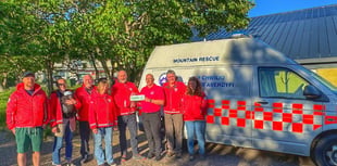 Aberdyfi rescuers receive £6,000 thank you from bike ride