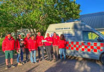 Aberdyfi rescuers receive £6,000 thank you from bike ride