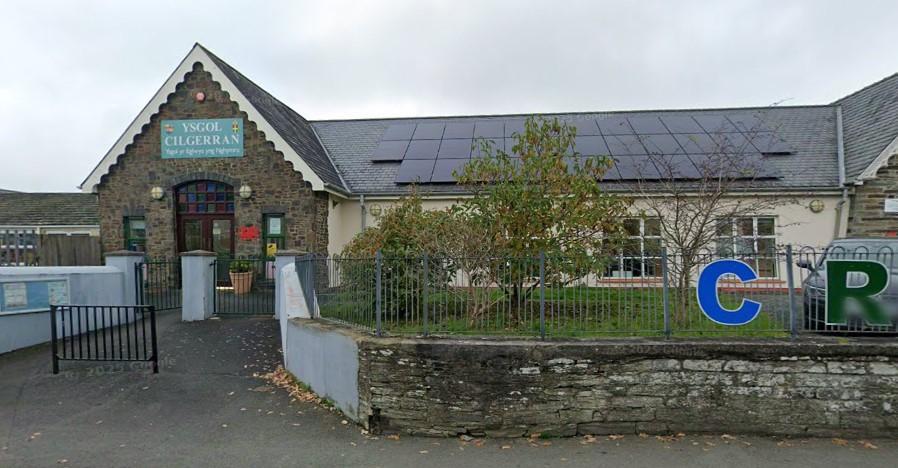 Plans to discontinue Teifi school given backing visual