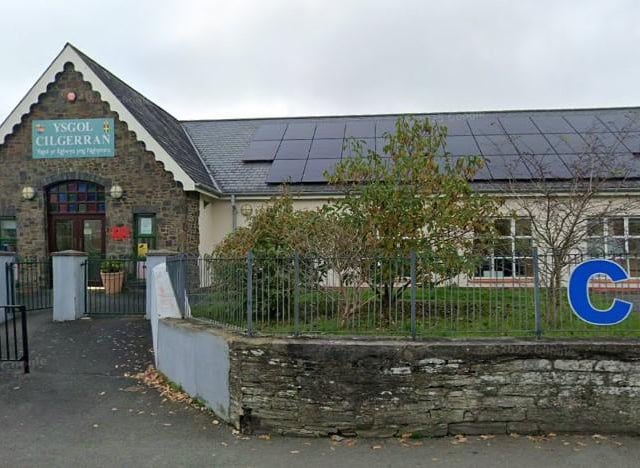 Plans to discontinue Teifi school given backing