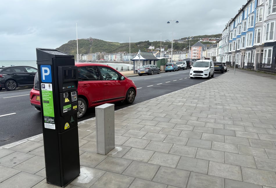 £5 charges lead to calls for parking review