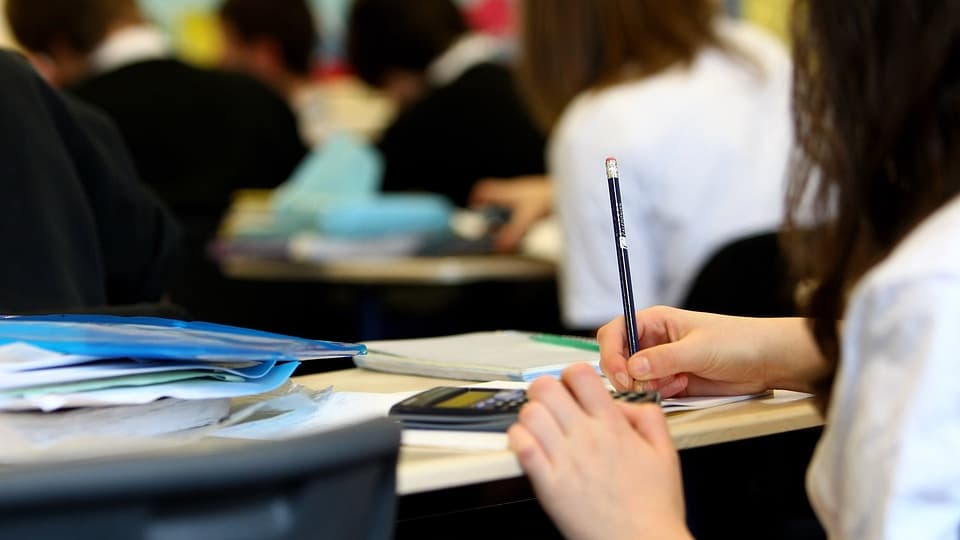 Wales falls further behind on maths and literacy