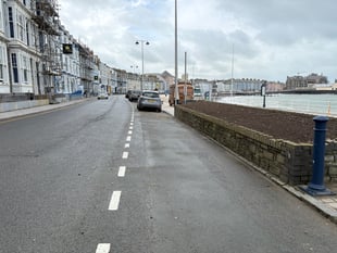 Town council call for Aber prom parking rethink