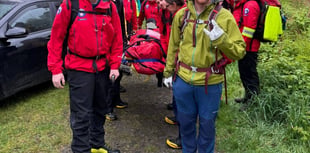 Aberdyfi team help injured Ras y Gadair runner