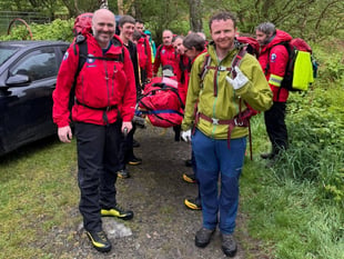 Aberdyfi team help injured Ras y Gadair runner
