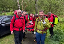 Aberdyfi team help injured Ras y Gadair runner
