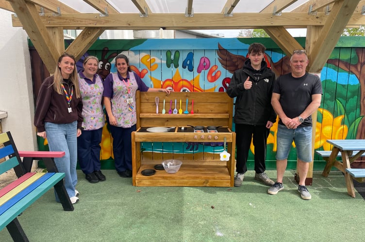 Staff from the ward, staff from Carmarthenshire Youth Support Service and Billy Bilton