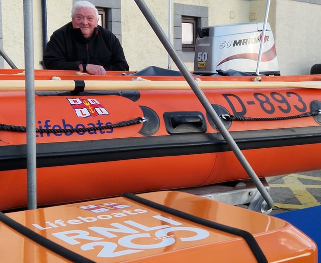 Borth lifeboat volunteer awarded for 60 years of service to RNLI