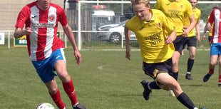 Dolgellau hold nerve to beat the drop
