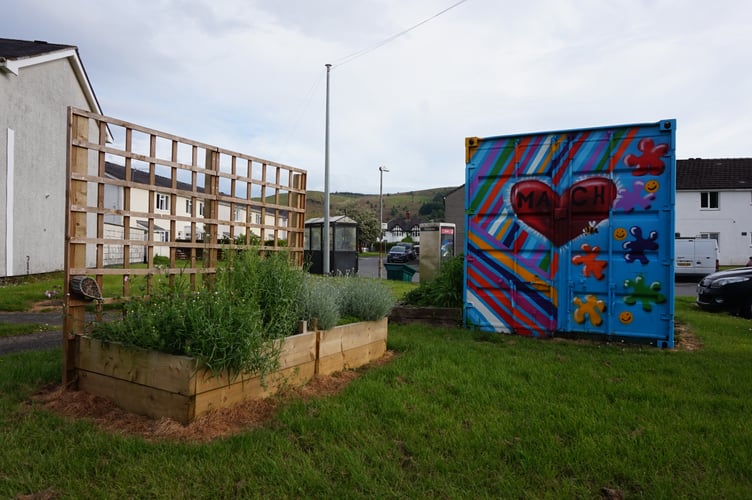 The ground around the flower beds next to the PlayPod was also sprayed with herbicide.
