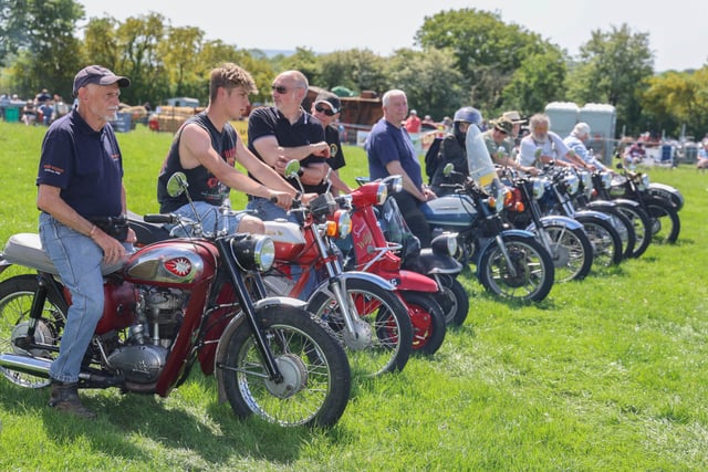Crowds flock to Teifi Valley Vintage Show