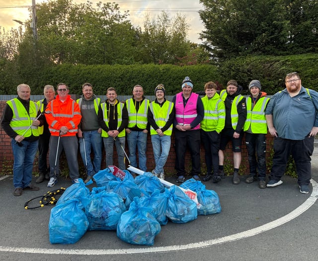 Motor club cleans up roadside after rally