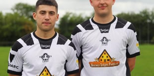 Pwllheli FC snap up Ellis and Moss ahead of new season