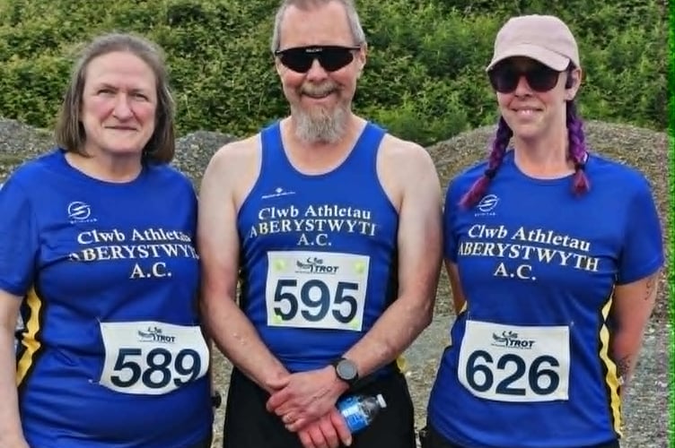 Claire and Dave Humphreys and Jennie Thomas at the Llys-y-Fran Race