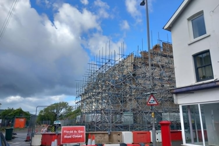 The scaffolding and road closure at the Corbett Arms Hotel. Photo: Julie McNicholls Vale