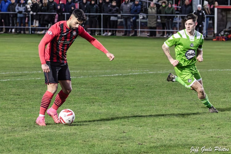 Jonny Bravo will play in Porthmadog colours again next season