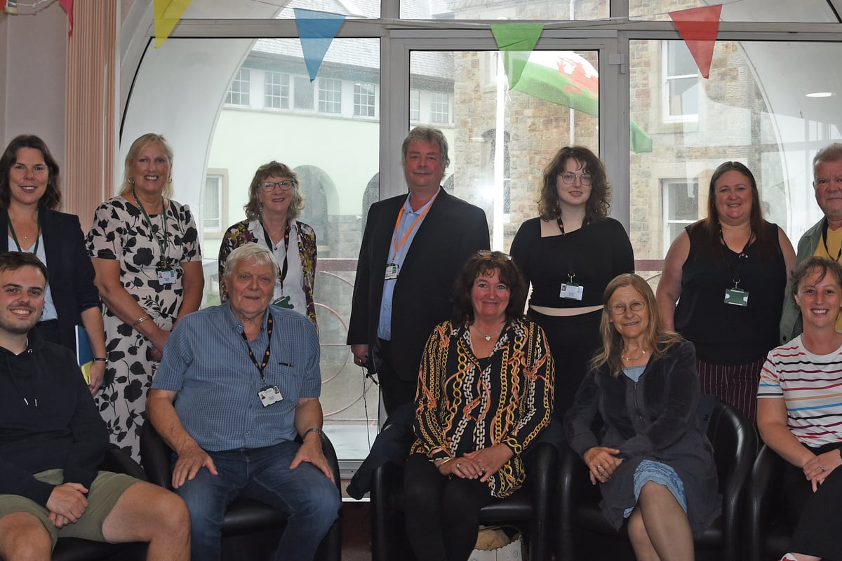 Gwynedd councillors honour murdered MPs and condemn political violence visual