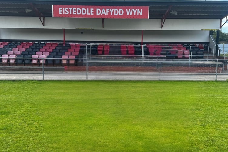 Porthmadog Women’s team to start on the Traeth
