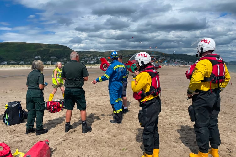 RNLI Aberdyfi crew at the scene along with colleagues from other emergency services. Photo:
RNLI/Gemma Chance