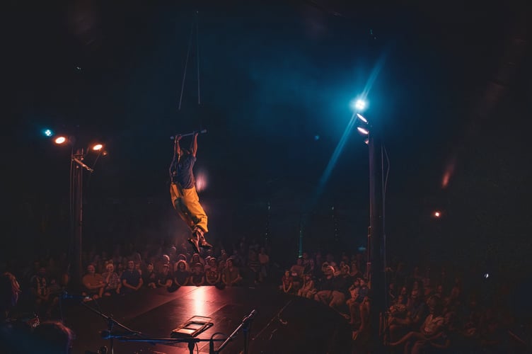 Peregrine Circus in action