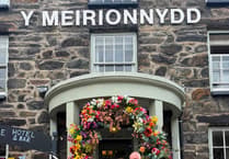 Dolgellau hotel race night raises over £500 for Ysbyty Gwynedd cancer care