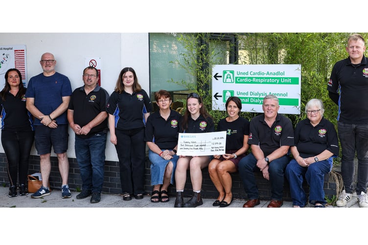 The Kidney Wales team with their cheque