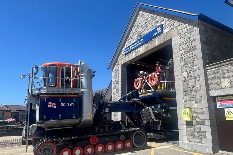 Barmouth RNLI launch their lifeboat. Photo: Barmouth RNLI