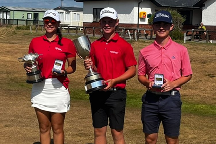 Girls Champion - Arianna Elektra Nikitaidis; Boys Champion - James Platt; and Boys Plate Champion - Matthew Lewis