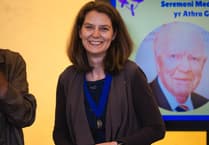 Climate scientist Siwan honoured with Eisteddfod medal