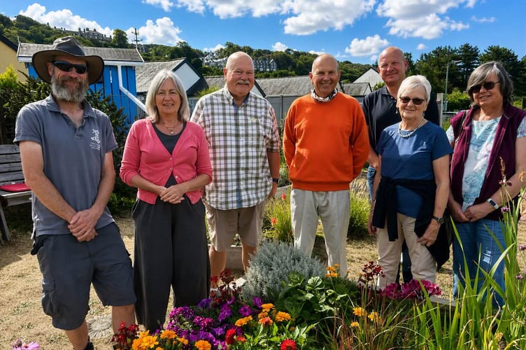 MP Liz Saville Roberts met people connected to the Harlech garden