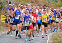 Runners take on Poppit Sands