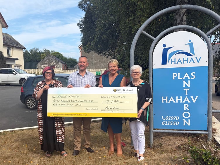 Rhian Dafydd, Chief Executive Officer, HAHAV, Rhys Davies and Cathy Davies, Agents, NFU Mutual Ceredigion and Llandovery, and Gwerfyl Pierce Jones, Chair, HAHAV Ceredigion