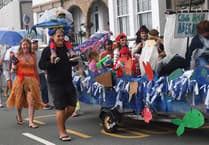 Aberdyfi enjoys carnival and firework spectacle