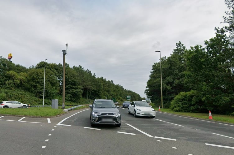 The westbound approach to Cross Hands roundabout on the A48