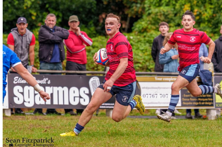 Aber co-captain Charles Thomas scored a fine try in the second half